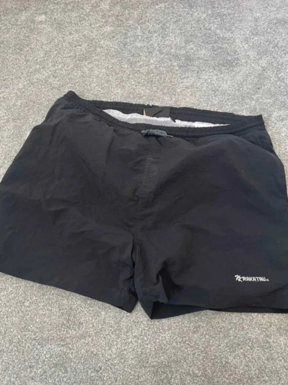 Krakatau shorts size XL